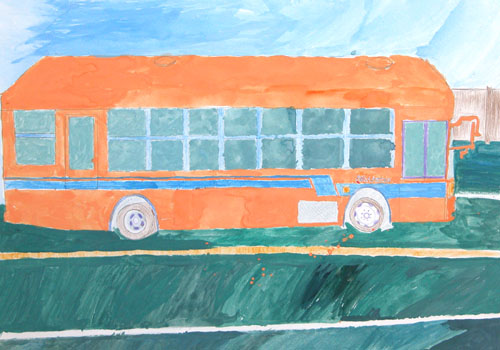学校横の県道を走る西鉄バス